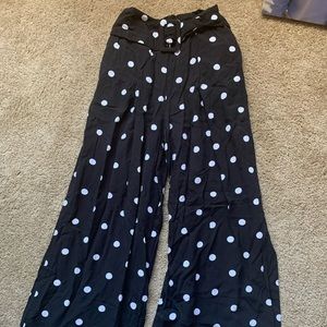 Black flowey pants
